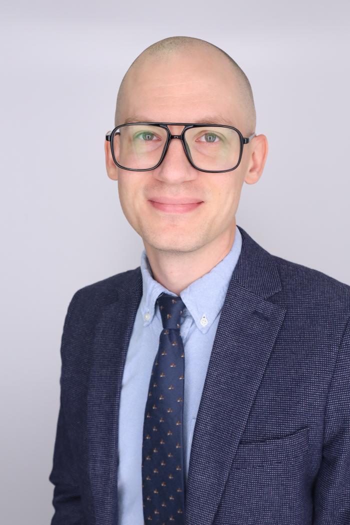 Joe Genens Headshot